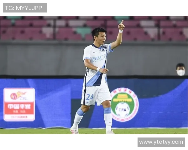 广州网球队边路渗透战术解析与实战应用探讨 广州网球队边路渗透战术解析与实战应用探讨