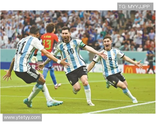 成都足球队在杯赛中的灵活战术运用与表现分析 成都足球队在杯赛中的灵活战术运用与表现分析